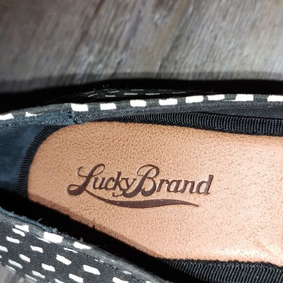 LUCKY BRAND BLACK AND WHITE WEDGES 2" HEEL WOMEN'S SIZE 9.5 NWOT - Picture 6 of 6